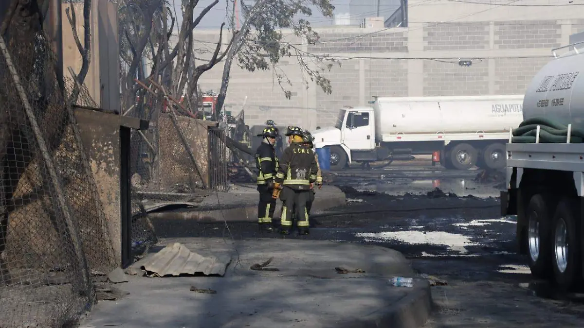 incendio central de abasto JAIME LLERA.4